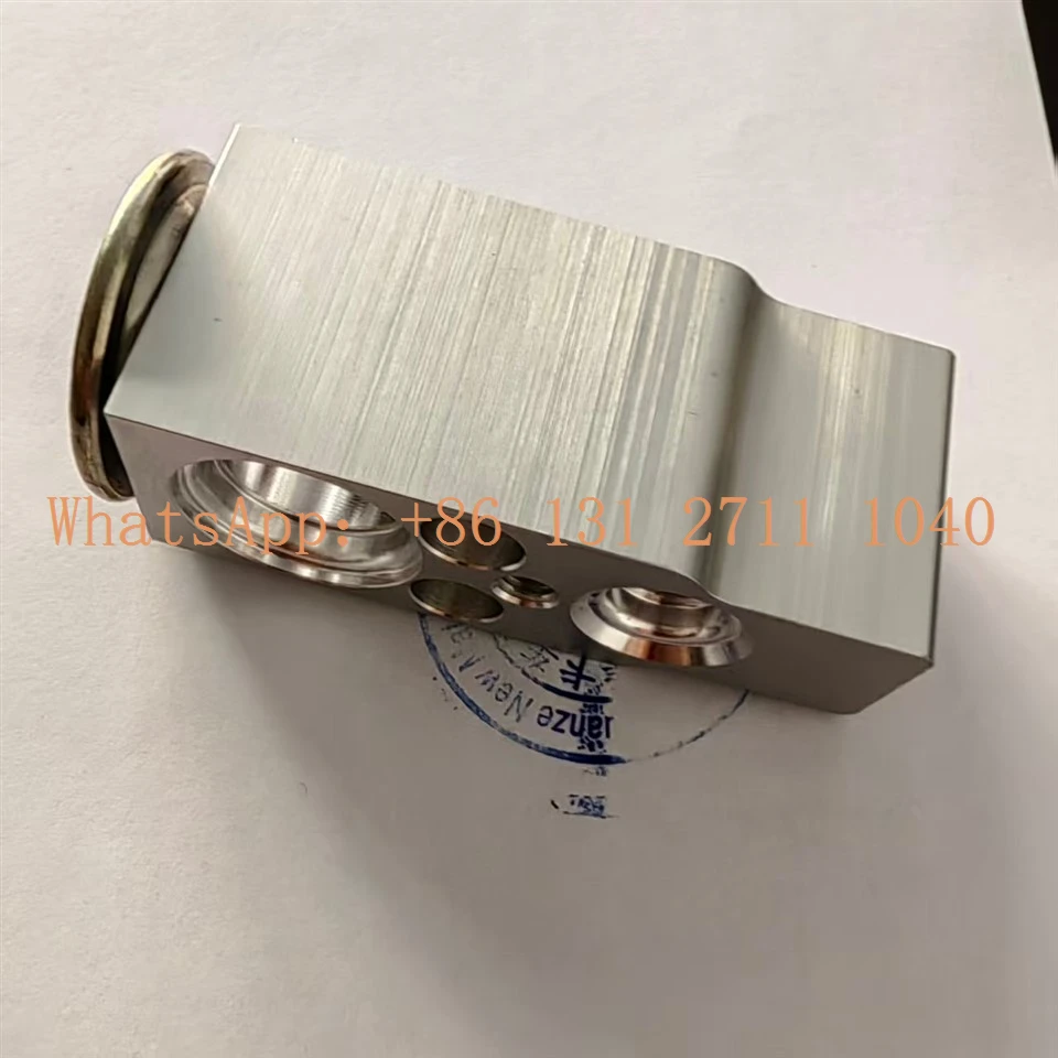 HOWO T7H Air Conditioner Expansion Valve Wg1664820014 suppliers